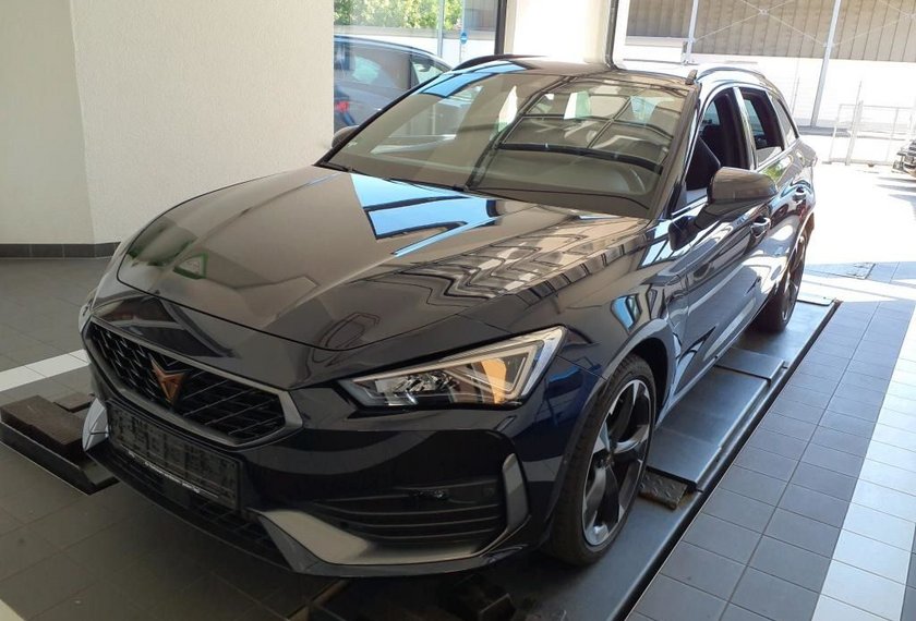 Cupra Leon Leon SP 1.4 TSI e-HYBRID DSG Pano/Kamera/18/Navi