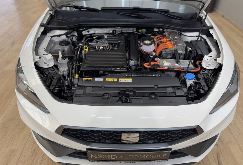 Seat Leon Leon FR e-HYBRID DSG Navi*LED*PDC*17''*