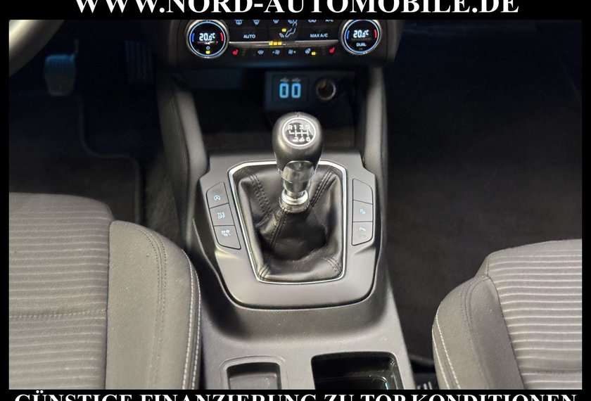 Ford Focus Focus Turnier 1.5 EB Titanium *LED*AHK*KAM*SHZ*