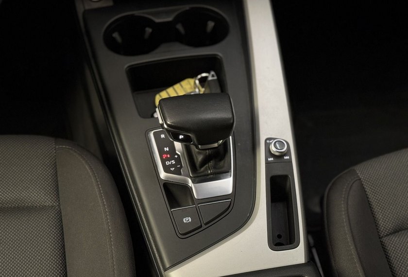 Audi A4 A4 Lim. 40 TDI advanced *AHK*LED*NAVI*SHZ