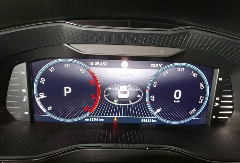 Skoda Superb Superb Combi 2.0 TDI Style DSG Kamera/Navi/LED