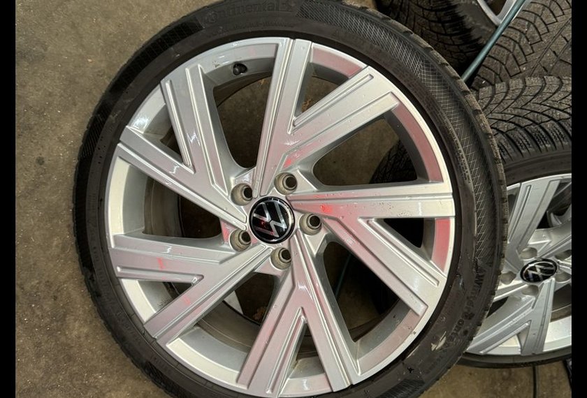 Volkswagen Golf Golf GTI 2.0 TSI DSG Navi/LED/PDC/ACC/