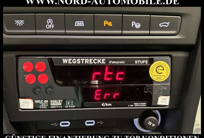 Volkswagen Touran Touran 2.0 TDI DSG Taxi Leder/SIDE&amp;LANE/PDC