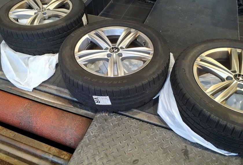 Volkswagen Tiguan Allspace Tiguan Allspace R-Line 4MOT 2.0 TSI DSG AHK/Head