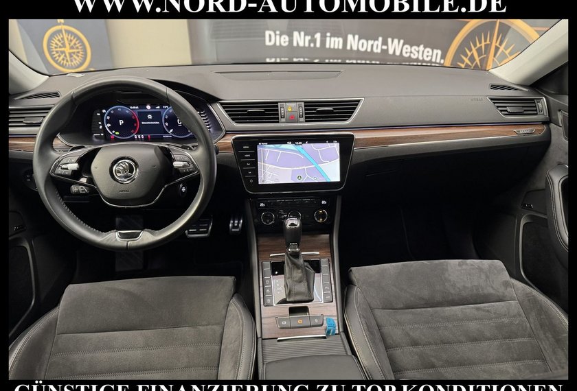 Skoda Superb Superb Combi SCOUT TDI DSG 4x4 *AHK*PANO*UPE61*