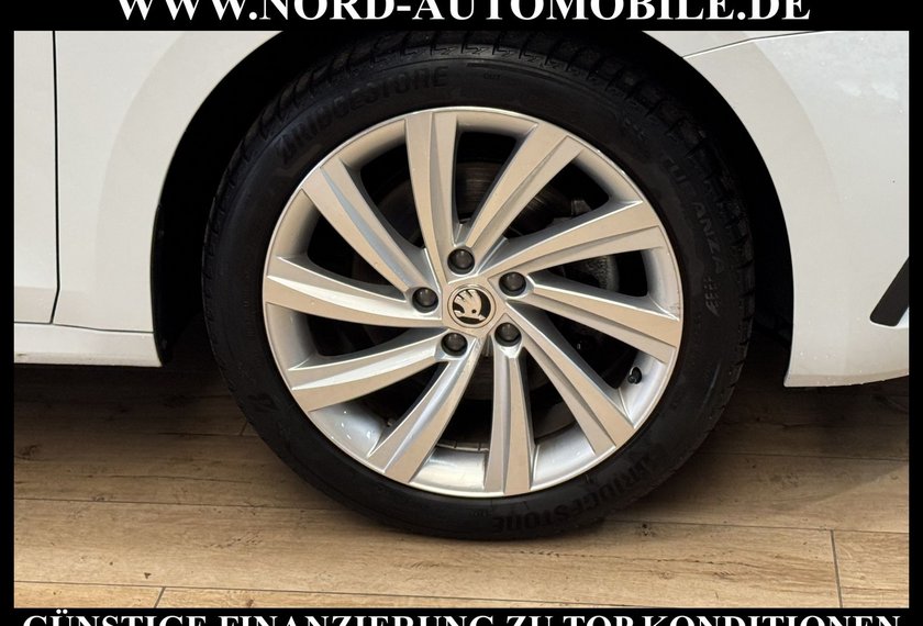 Skoda Octavia Octavia iV Combi Style 1.4 TSI DSG Head-Up/Navi/