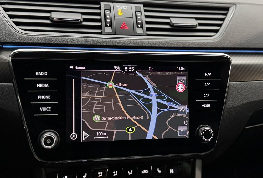 Skoda Superb Superb Combi 2.0 TDI DSG Sportline AHK/Area View