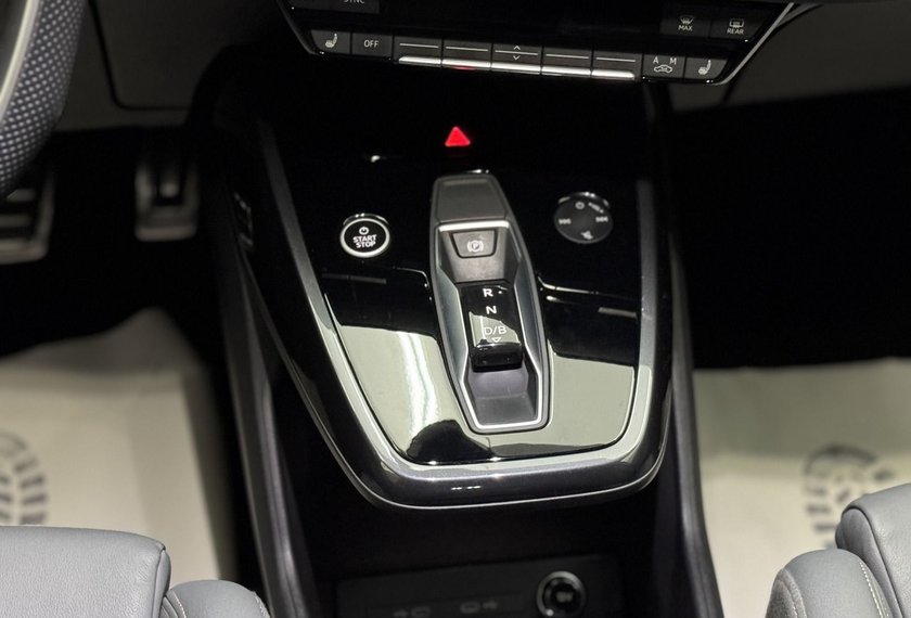 Audi Q4 e-tron Q4 e-tron 35 Sportback Edition One S-Line Matrix