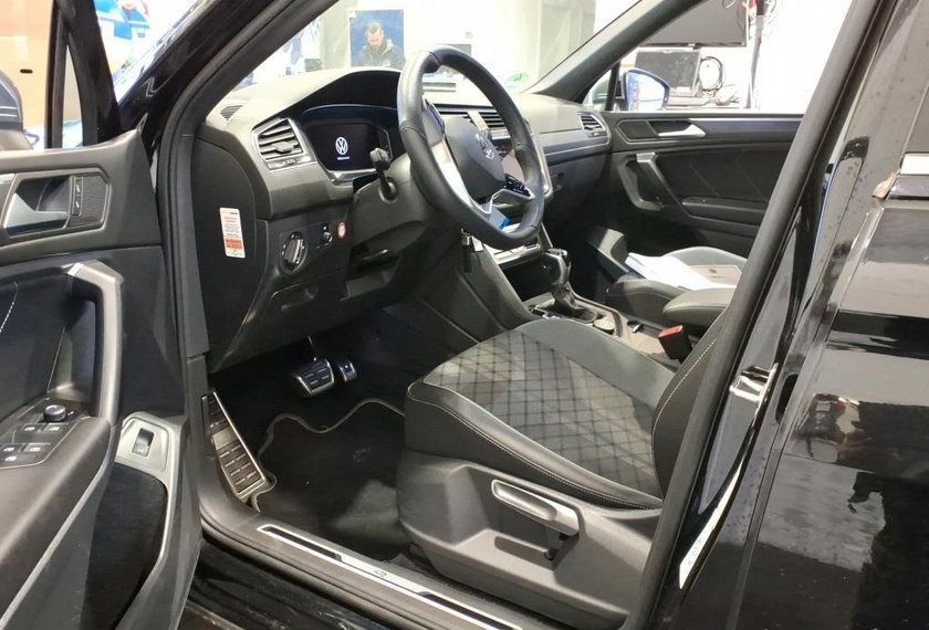 Volkswagen Tiguan Allspace Tiguan Allspace R-Line 4MOT 2.0 TSI DSG AHK/Head