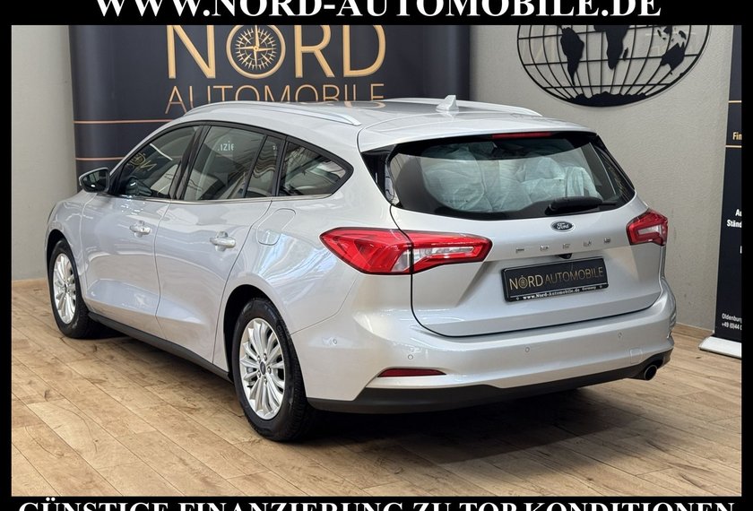 Ford Focus Focus Turnier 1.5 EB Titanium *LED*AHK*KAM*SHZ*