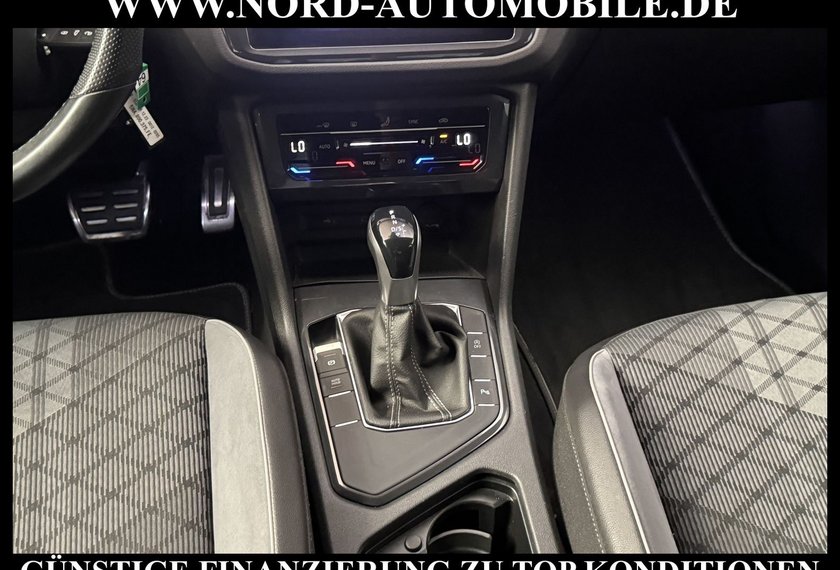 Volkswagen Tiguan Tiguan R-Line 2.0 TDI DSG SIDE&amp;LANE/ACC/Navi/LED
