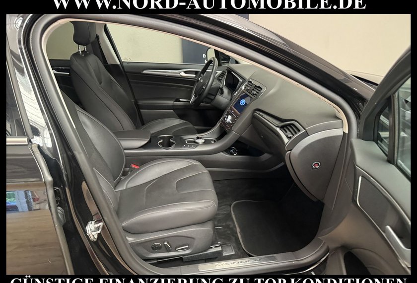 Ford Mondeo Mondeo Lim. 2.0 EB Titanium *LEDER*ACC*PANO*LED*