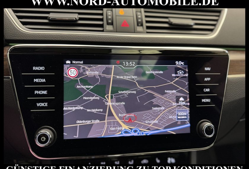 Skoda Superb Superb Combi 2.0 TDI 4x4 DSG Scout AHK/LED/Navi/