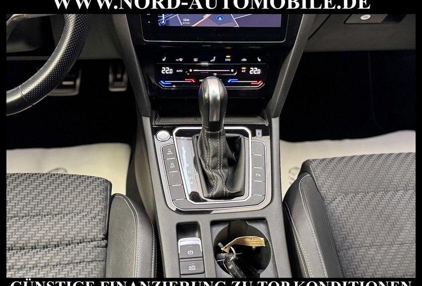 Volkswagen Passat Variant Passat Variant 1.5 TSI DSG R-Line *STHZ*ACC*VIRT