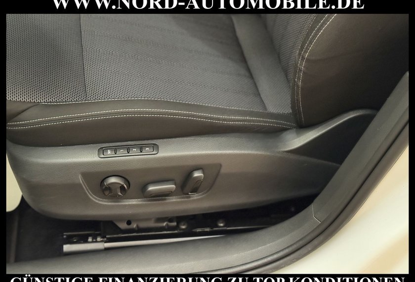 Skoda Superb Superb Combi Style 2.0 TDI DSG Navi/LED/Virt.Coc