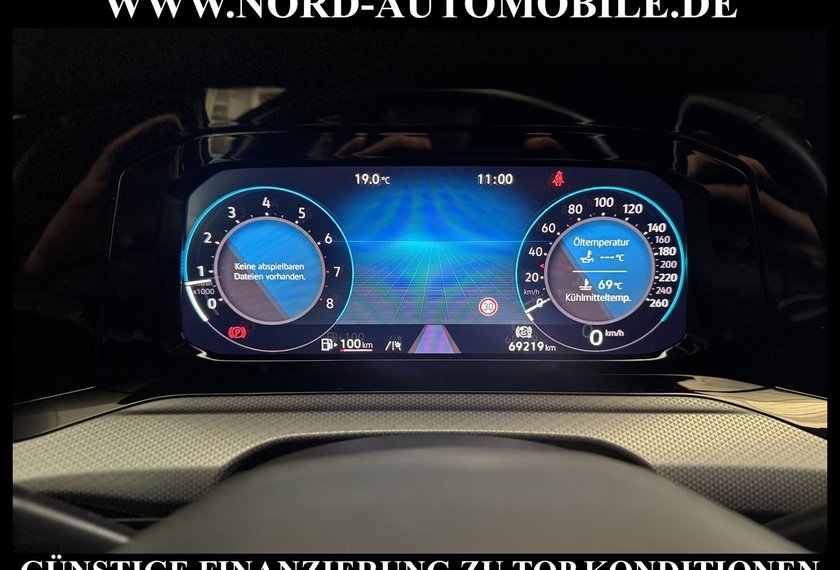 Volkswagen Golf Golf VIII 1.5 TSI Active Kamera/ACC/Navi/LED/17