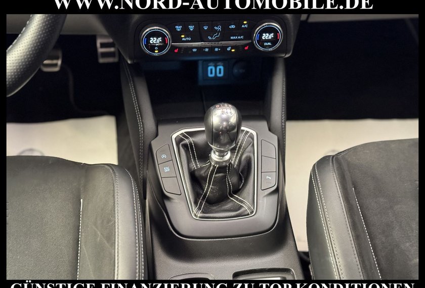 Ford Focus Focus Turnier ST *190PS*19ZOLL*LED*NAV*KAM