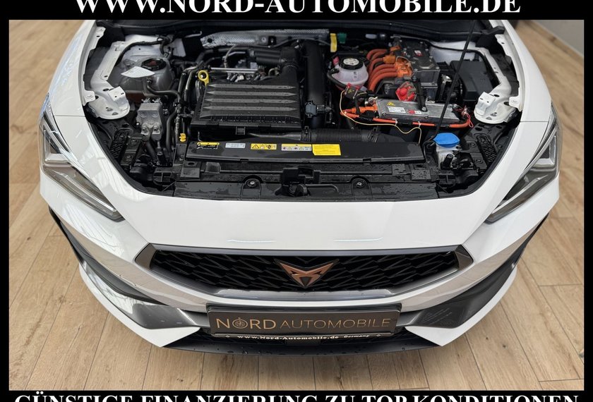Cupra Leon Leon VZ 1.4 TSI e-Hybrid DSG Kamera/19/LED/Navi