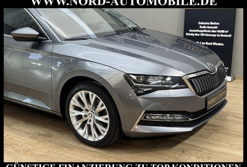 Skoda Superb Superb iV Limousine Style 1.4 TSI DSG Side&amp;Lane