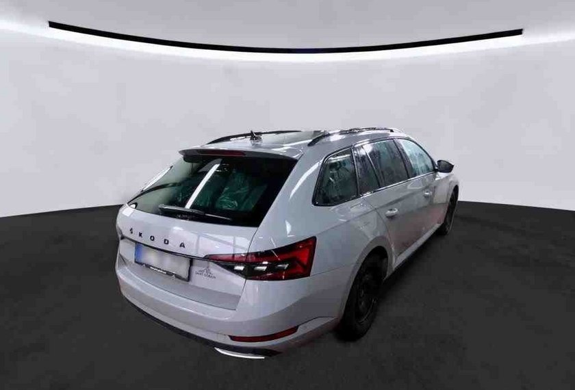 Skoda Superb Superb Combi 2.0 TDI DSG Sportline AHK/Area View