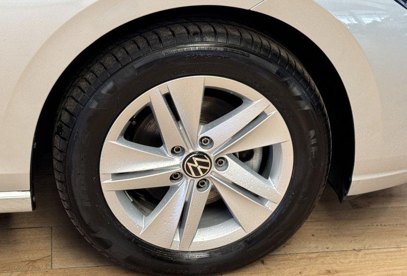 Volkswagen Golf Golf Variant Life 1.5 eTSI DSG AHK/Navi/LED/