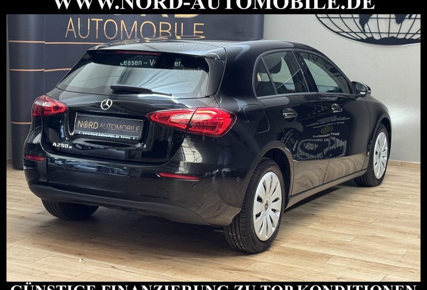 Mercedes-Benz A 250 A 250 e Automatik *MBUX+*SHZ*Kamera*Carplay*