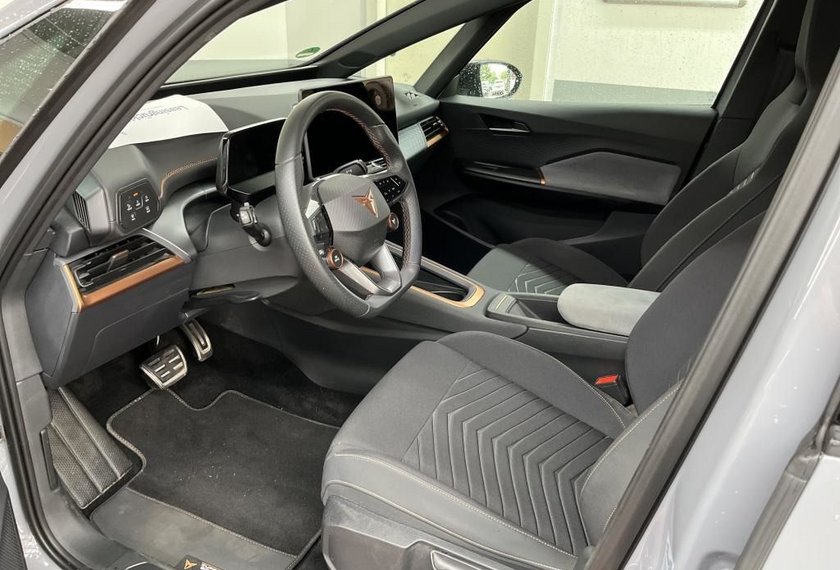 Cupra Born Born 170KW Kamera/Navi/LED/ACC/19