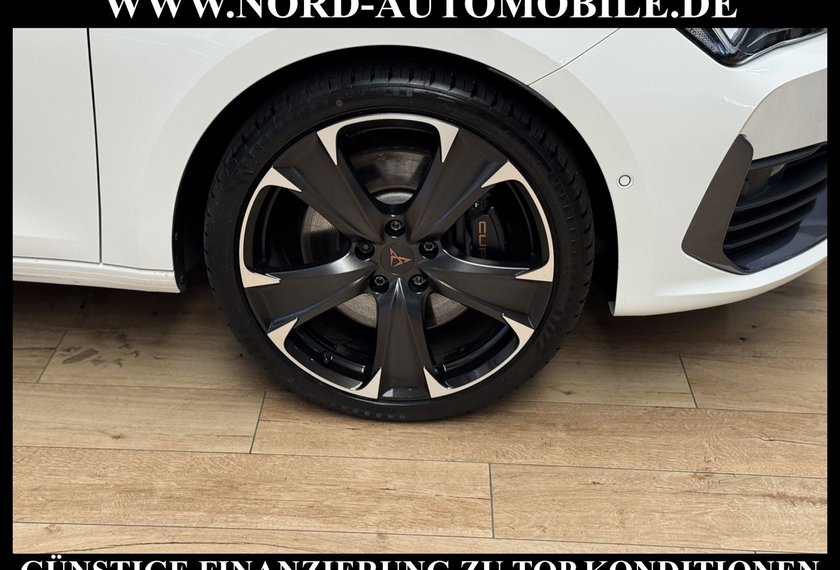 Cupra Leon Leon VZ 1.4 TSI e-Hybrid DSG Kamera/19/LED/Navi