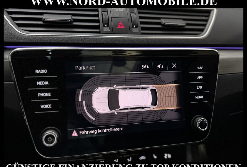 Skoda Superb Superb Combi 2.0 TDI DSG Style *XEN*PANO*VIRT*