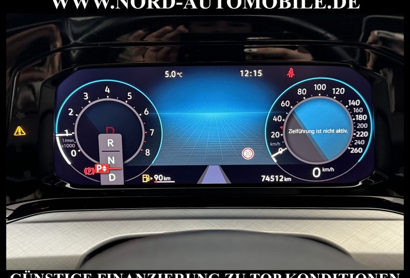 Volkswagen Golf Golf VIII Lim.1.5 eTSI DSG Head-Up/Side&amp;Lane/Nav