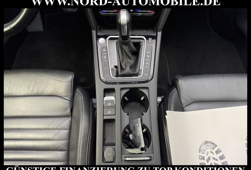 Volkswagen Passat Variant Passat Variant R-Line 4MOT 2.0 TSI DSG Pano/AHK/