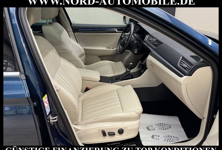 Skoda Superb Superb Combi 2.0 TDI DSG Premium *AHK*Pano*StHz*