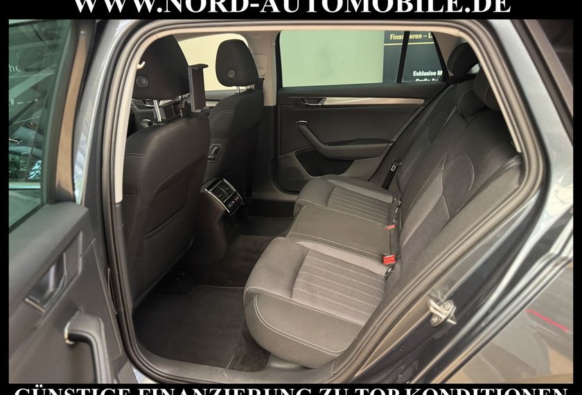 Skoda Superb Superb Combi Style 2.0 TDI DSG Pano/AHK/Kamera