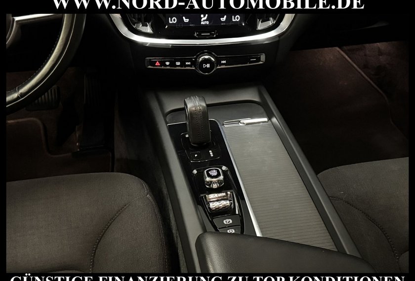 Volvo V60 V60 Kombi B4 D Momentum Pro *LED*BLIS*Kamera*SHZ
