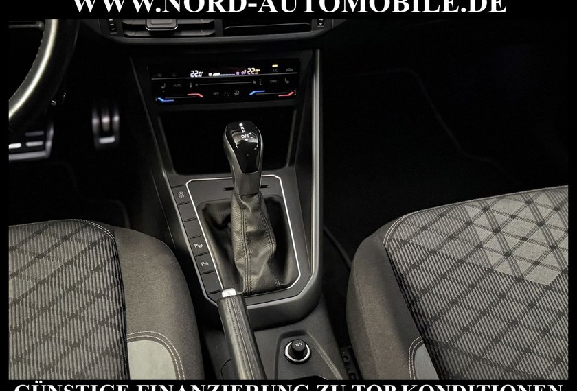 Volkswagen Polo Polo 1.0 TSI R-Line DSG Kamera/Navi/LED/17/