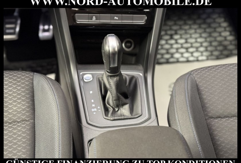 Volkswagen Touran Touran 1.5 TSI DSG R-Line Kamer/AHK/Navi/LED/18