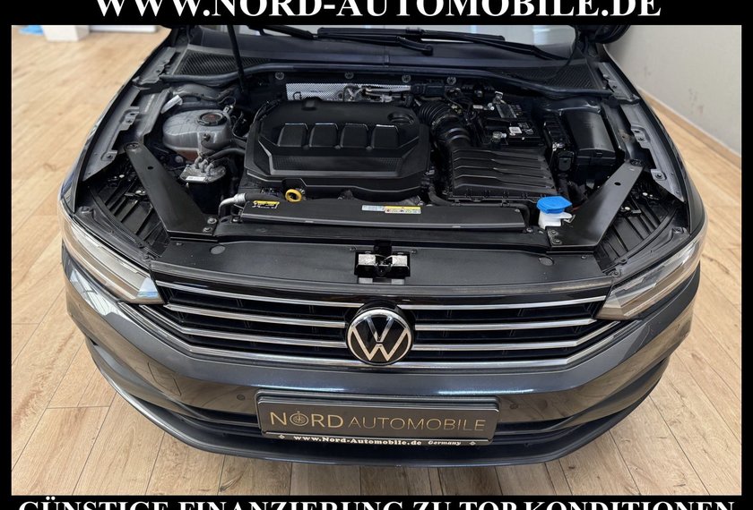 Volkswagen Passat Variant Passat Variant Basic 2.0 TDI DSG Kamera/Navi/LED