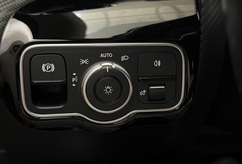 Mercedes-Benz A 200 A 200 d Entry *LED*MBUX*AHK*Kamera*Spur*SHZ*