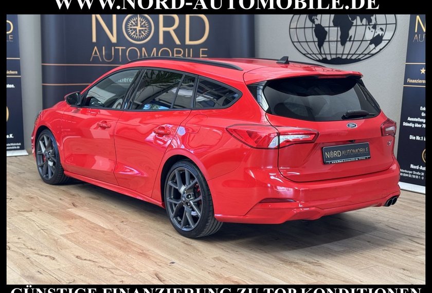 Ford Focus Focus Turnier ST *190PS*19ZOLL*LED*NAV*KAM