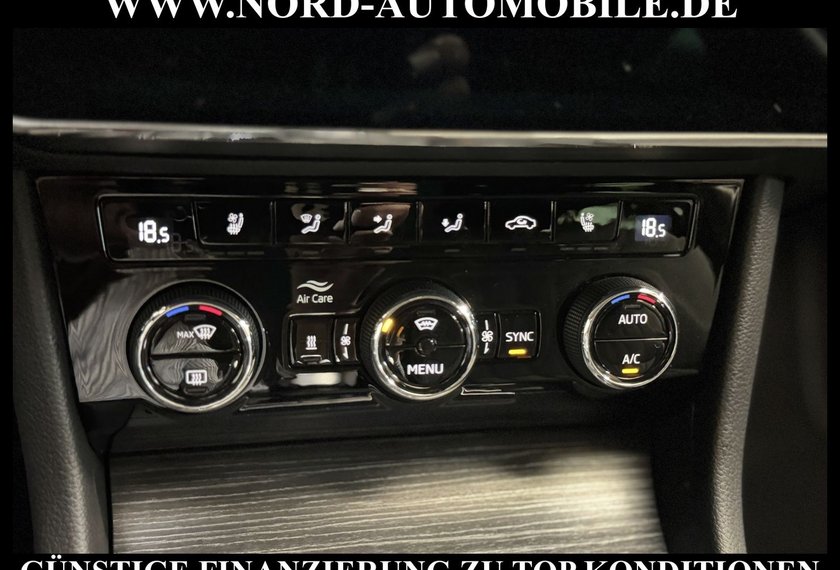 Skoda Superb Superb Combi STYLE TDI DSG*AHK*STHZ*LEDER*UPE62*