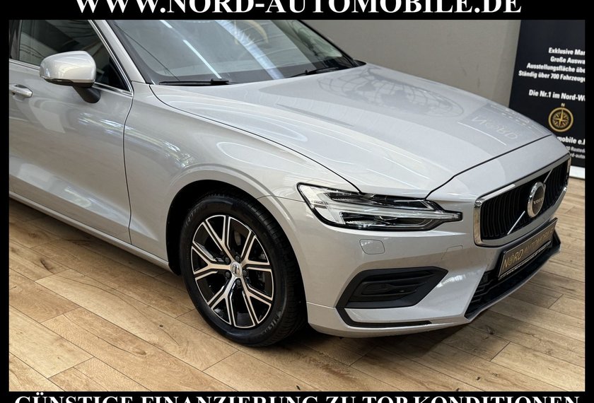 Volvo V60 V60 Kombi B4 Core *AHK*ACC*LED*4xSHZ*UPE:57