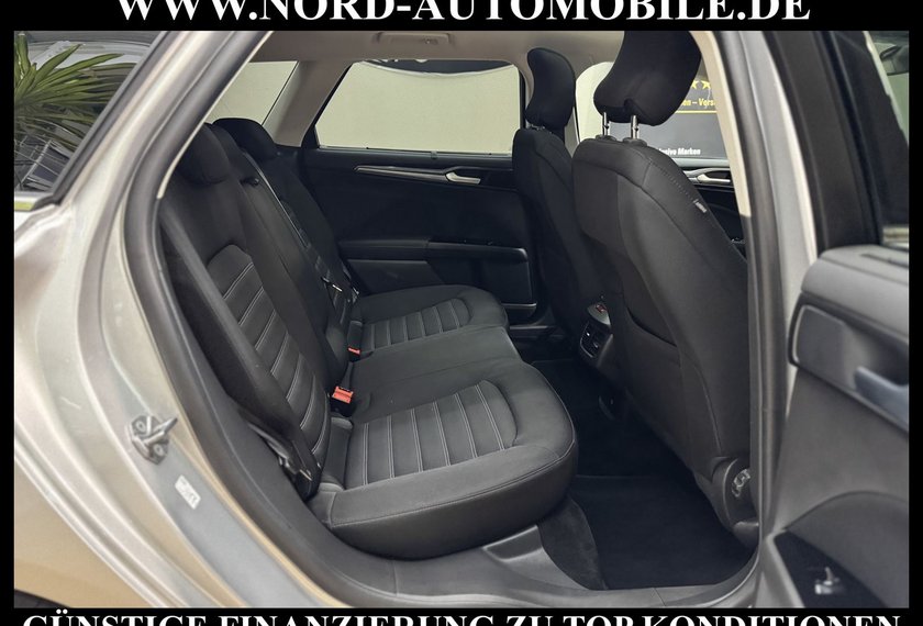 Ford Mondeo Mondeo Turnier 2.0 EB Titanium *AHK*ACC*PANO*LED