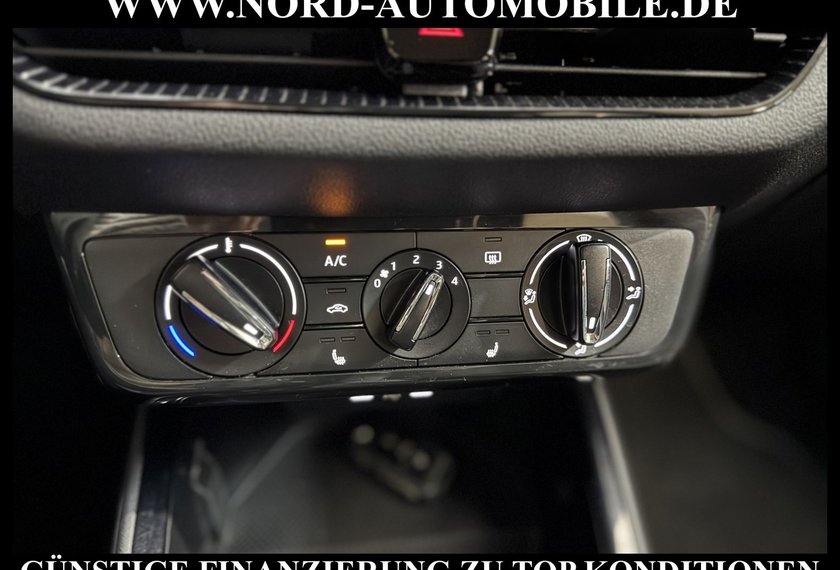 Skoda Fabia Fabia 1.0 MPI Ambition *LED*Navi*SHZ*WinterPak*