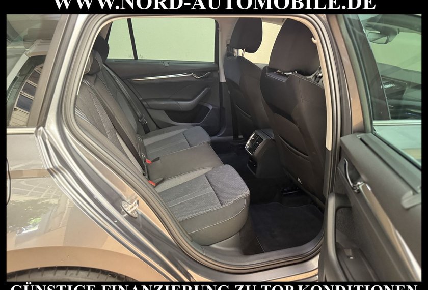 Skoda Octavia Octavia Combi Style 1.5 TSI e-TEC DSG Head-Up