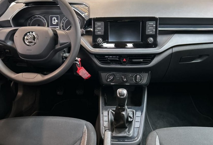 Skoda Fabia Fabia Active 1.0 MPI SmartLink/PDC/Klima/LED