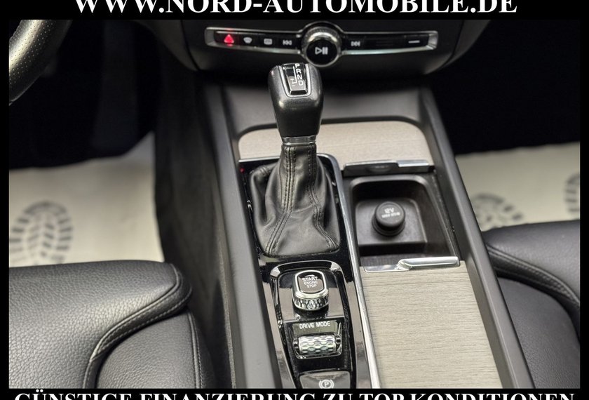 Volvo V60 V60 Kombi T5 INSCRIPTION *PANO*AHK*19Z*UPE:61*