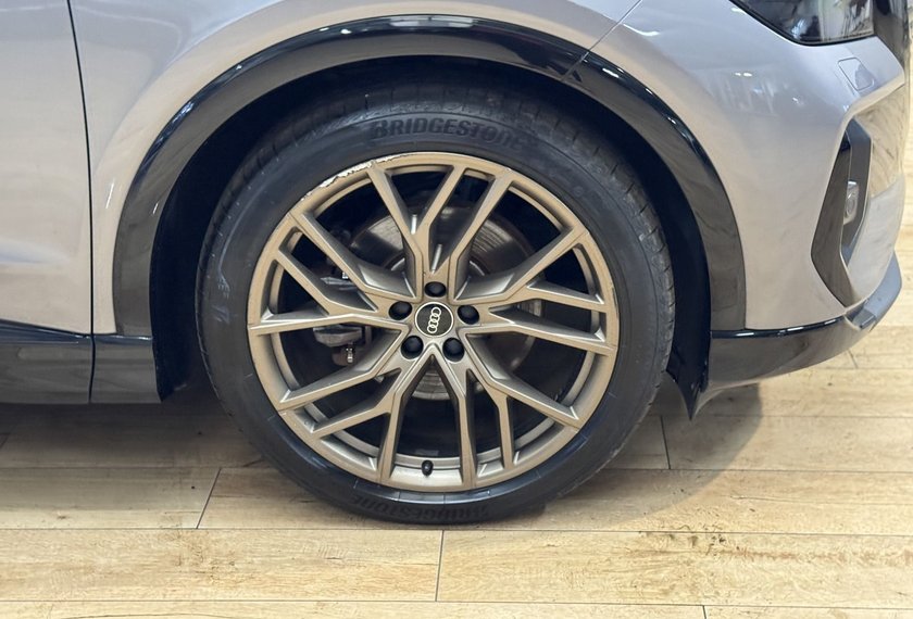 Audi Q4 e-tron Q4 e-tron 35 Sportback Edition One S-Line Matrix