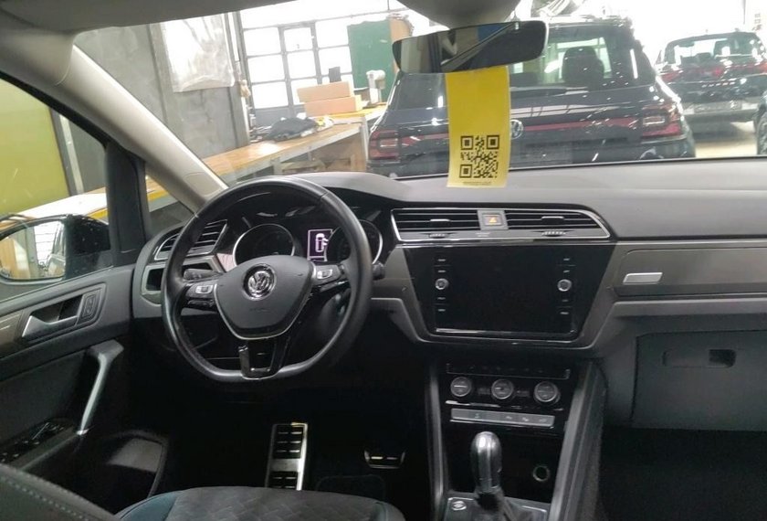 Volkswagen Touran Touran IQ.Drive 1.6 TDI DSG 7-Sitzer/Navi/Kamera