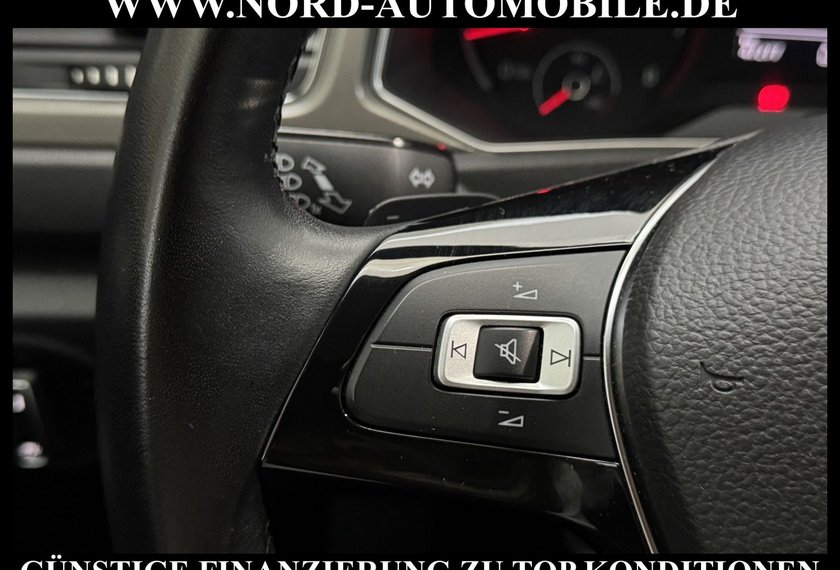 Volkswagen T-Roc T-Roc Style 1.5 TSI DSG Navigation/PDC/17