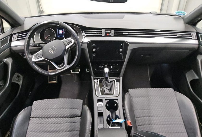 Volkswagen Passat Variant Passat Variant R-Line 2.0 TDI DSG AHK/Kamera/Nav